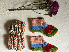 Igloo ~ Hand Knitted - Himalayan Woolen Socks With Hair Band