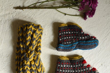 Igloo ~ Himalayan - Woolen Socks With Hair Band 