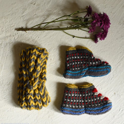 Igloo ~ Himalayan - Woolen Socks With Hair Band 