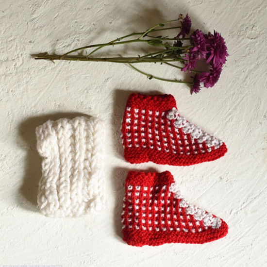 shop Hand Knitted - Woolen Socks With Hair Band - For Girls - Red & White