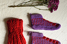 Igloo ~ Hand Knitted - Woolen Socks With Hair Band - Purple & Red