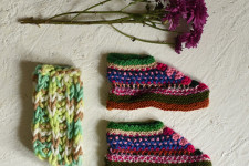 Igloo ~ Hand Knitted - Woolen Socks With Hair Band - Multi Color