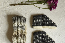 Igloo ~ Hand Knitted - Woolen Socks With Hair Band - Grey & Cream