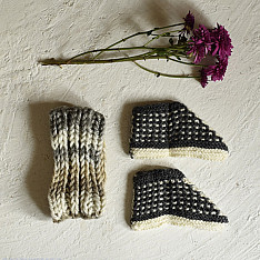 Igloo ~ Hand Knitted - Woolen Socks With Hair Band - Grey & Cream
