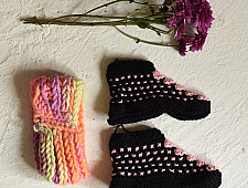 Igloo ~ Himalayan Woolen Socks With Hair Band - Light Pink