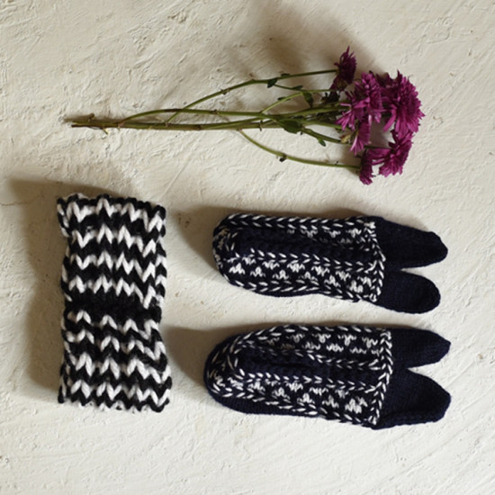 shop Hand Knitted - Woolen Socks With Hair Band - For Girls