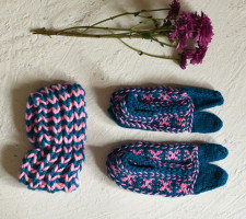 Igloo ~ Himalayan Woolen Socks With Hair Band - Teal Blue