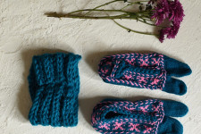 Igloo ~ Himalayan Woolen Socks With Hair Band - Teal Blue