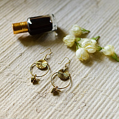 Prabha . प्रभा | Handmade Minimal Design Dhokra Earring