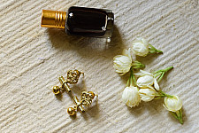 Prabha . प्रभा | Dhokra Brass Earring : 21