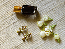 Prabha . प्रभा | Dhokra Brass Earring : 21