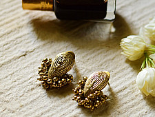 Prabha . प्रभा | Dhokra Brass Earring : 22