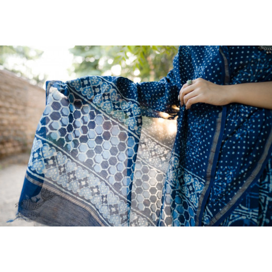 shop cotton silk / chanderi dabu block printed saree