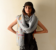 Nabha . नाभा ~ Hand Embroidered Phulkari Linen Dupatta - Light Blue