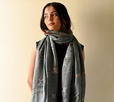 Nabha . नाभा ~ Hand Embroidered Phulkari Silk Stole - Grey