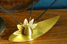 Nakshikathaa ✠ Incense Holder Gold ✠ 8