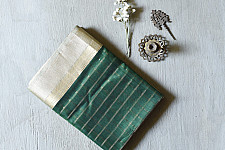 Pavitra . पवित्रा | Handloom Maheshwari Silk Green Saree ~ Zari Pallu