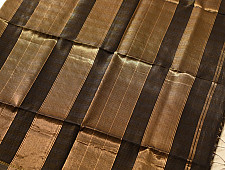 Colors of Devotion | Handwoven Maheshwari Zari Checks Saree ~ Black