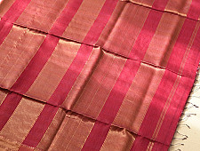 Colors of Devotion | Handloom Maheshwari Silk Saree ~ Magenta