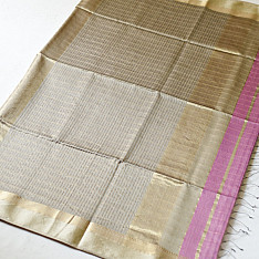 Pavitra . पवित्रा | Handloom Maheshwari Silk Checks Saree ~ Mauve Pink