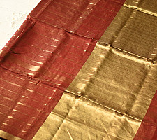 Pavitra . पवित्रा | Handwoven Maheshwari Silk Saree With Zari Pallu