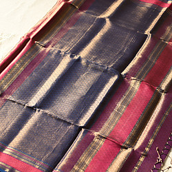 Pavitra . पवित्रा | Handwoven Maheshwari Silk Saree / Zari Brocade