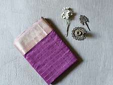 Pavitra . पवित्रा | Handloom Maheshwari Silk Saree ~ Checks Zari Pallu