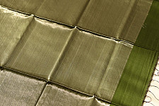 Colors of Devotion | Handwoven Maheshwari Silk Saree ~ Green