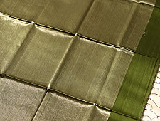 Colors of Devotion | Handwoven Maheshwari Silk Saree ~ Green