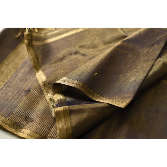 buy Handwoven Maheshwari Saree - Purple & Golden Zari