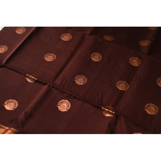 buy Handwoven Maheshwari silk sareeHandwoven Maheshwari Copper Zari Saree All Over Butta  - Brown