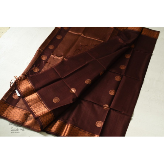 buy Handwoven Maheshwari silk sareeHandwoven Maheshwari Copper Zari Saree All Over Butta  - Brown