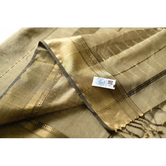 buy Handwoven Maheshwari Saree With Zari Border & Checks