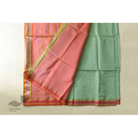 buy Handwoven Maheshwari silk sareeHandwoven Maheshwari Saree - Off White & Purple