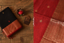 Pavitra . पवित्रा | Handwoven Maheshwari Saree - Black & Maroon