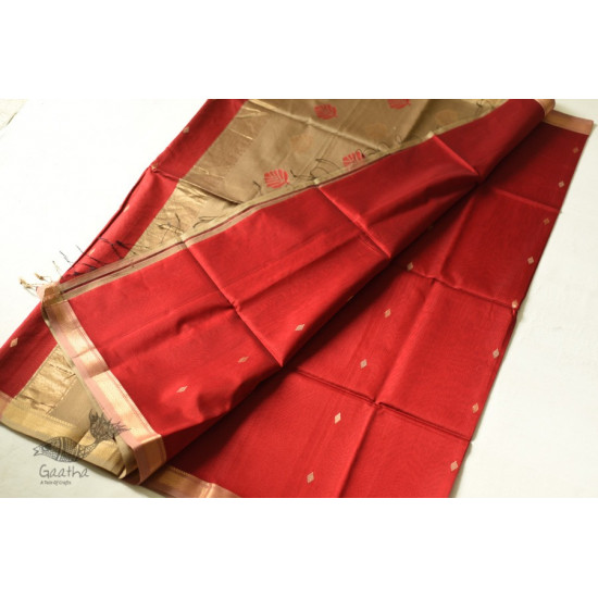 buy  Handwoven Maheshwari Red Saree With Golden Pallu 