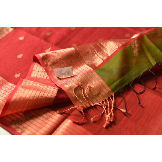 buy Handwoven Maheshwari Saree - Mehandi Green with Red Pallu