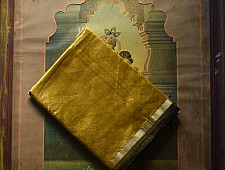 Colors of Devotion | Handwoven Maheshwari Plain Silk Saree