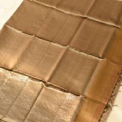 Colors of Devotion | Handwoven Maheshwari Silk Saree ~ Beige