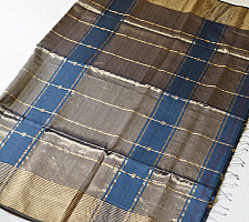 Pavitra . पवित्रा | Handloom Maheshwari Silk Saree ~ Zari Pallu