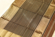 Pavitra . पवित्रा | Handloom Maheshwari Silk Brown Saree With Black Pallu