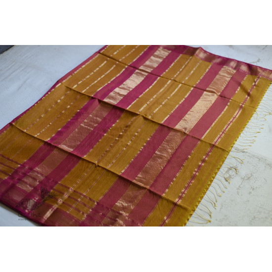 maheshwari handwoven silk saree with zari border