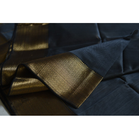 maheshwari handwoven silk blue grey saree with zari border