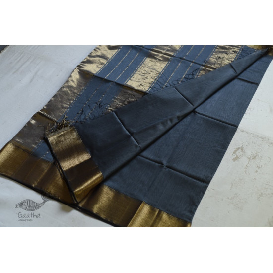 maheshwari handwoven silk blue grey saree with zari border