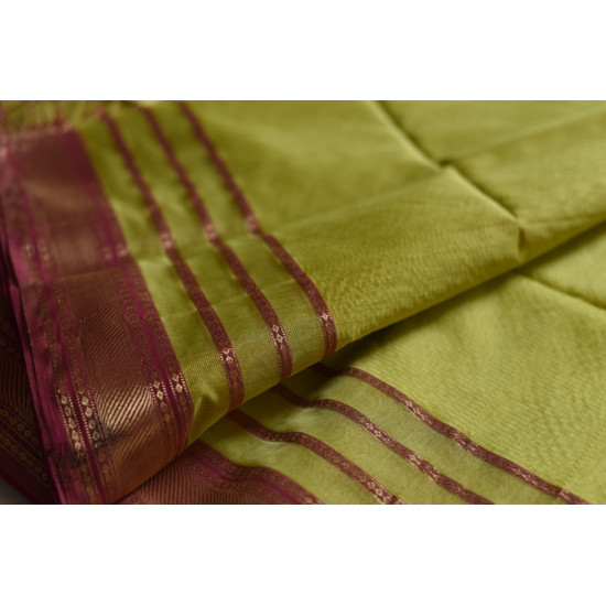 maheshwari handwoven silk saree with zari border