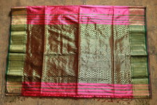 Ojovati ❢  Maheshwari ❢ Pure Silk Saree with Zari Border ❢ 3