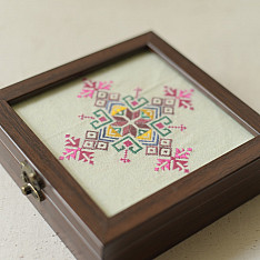 Soof | Hand Embroidered Multipurpose Box