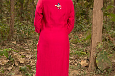 Advaya . अद्वया | Hand Embroidered Chanderi Kurta Set With Contrast Organza Dupatta