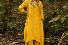Advaya . अद्वया | Hand Embroidered Chanderi Kurta Set (Set of 2)