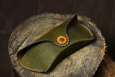 रिक्त . Rikt | Leather ~  Sunglass Case - Olive